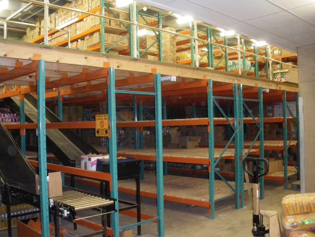 Bolt-up modular mezzanine with pallet gate